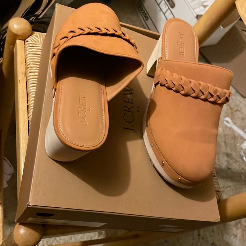 J. Crew clogs size 6 suede tan new!